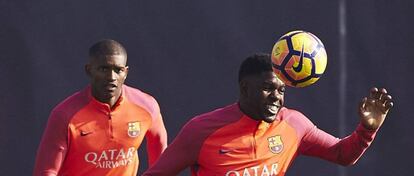 Umtiti, delante de Marlon, en una sesi&oacute;n de la semana pasada.