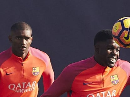 Umtiti, delante de Marlon, en una sesi&oacute;n de la semana pasada.