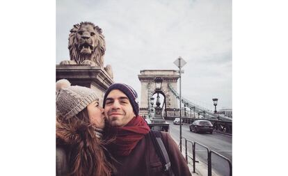 Daniel Le Grand ‏se hizo esta amorosa foto en el Puente de las Cadenas, en la capital de Hungría.