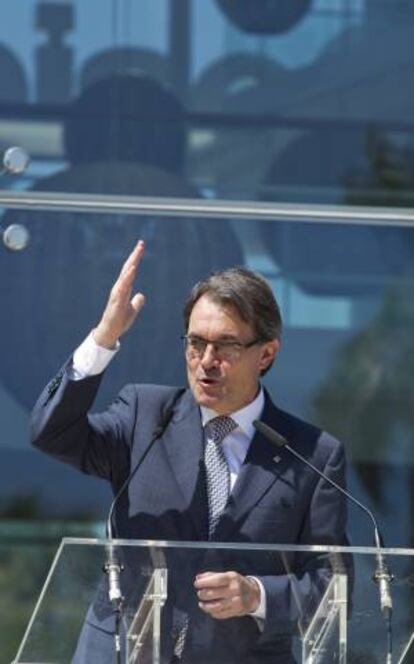 El presidente de la Generalitat, Artur Mas, durante la inauguración de la nueva sede mundial de la compañía Desigual en Barcelona.