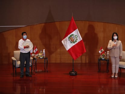 Los candidatos en las elecciones presidenciales de Perú: Pedro Castillo y Keiko Fujimori, el pasado 17 de mayo.
