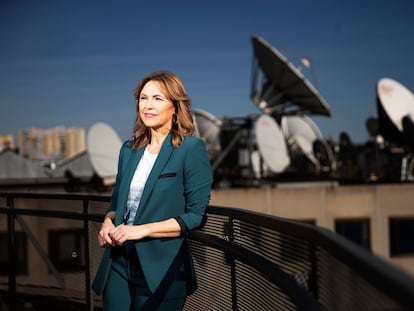 Alejandra Herranz, sustituta de Ana Blanco en el telediario de sobremesa, en Torrespaña.