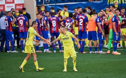 Bruno Soriano y Santi Cazorla en su último partido con el Villarreal.