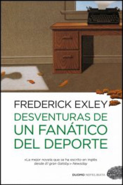 Un humor corrosivo, un narrador en primera persona, bastante alcohol y una buena dosis de resentimiento crónico hacia los Estados Unidos son los principales ingredientes del texto de Exley, un "libro de recuerdos ficcional", tal como figura en el subtítulo del original en inglés. En el mundo opresivo en el que vive el protagonista, el fútbol americano es Dios, y el equipo de los Gigantes de Nueva York su profeta. Esta vez no estamos ante las vicisitudes de un deportista sino de un espectador profesional, cuya vida solo se sostiene gracias a los partidos de su deporte favorito.