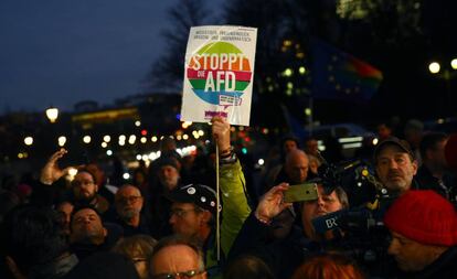 Protesta contra el partido AfD (Alternativa para Alemania), tras el ataque en Hanau, este jueves en Berlín.
