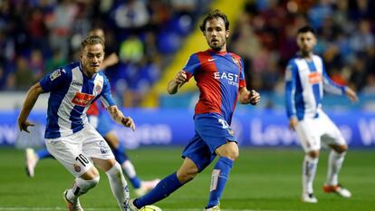 Verd&uacute; y Abraham, en el duelo Levante-Espanyol. 