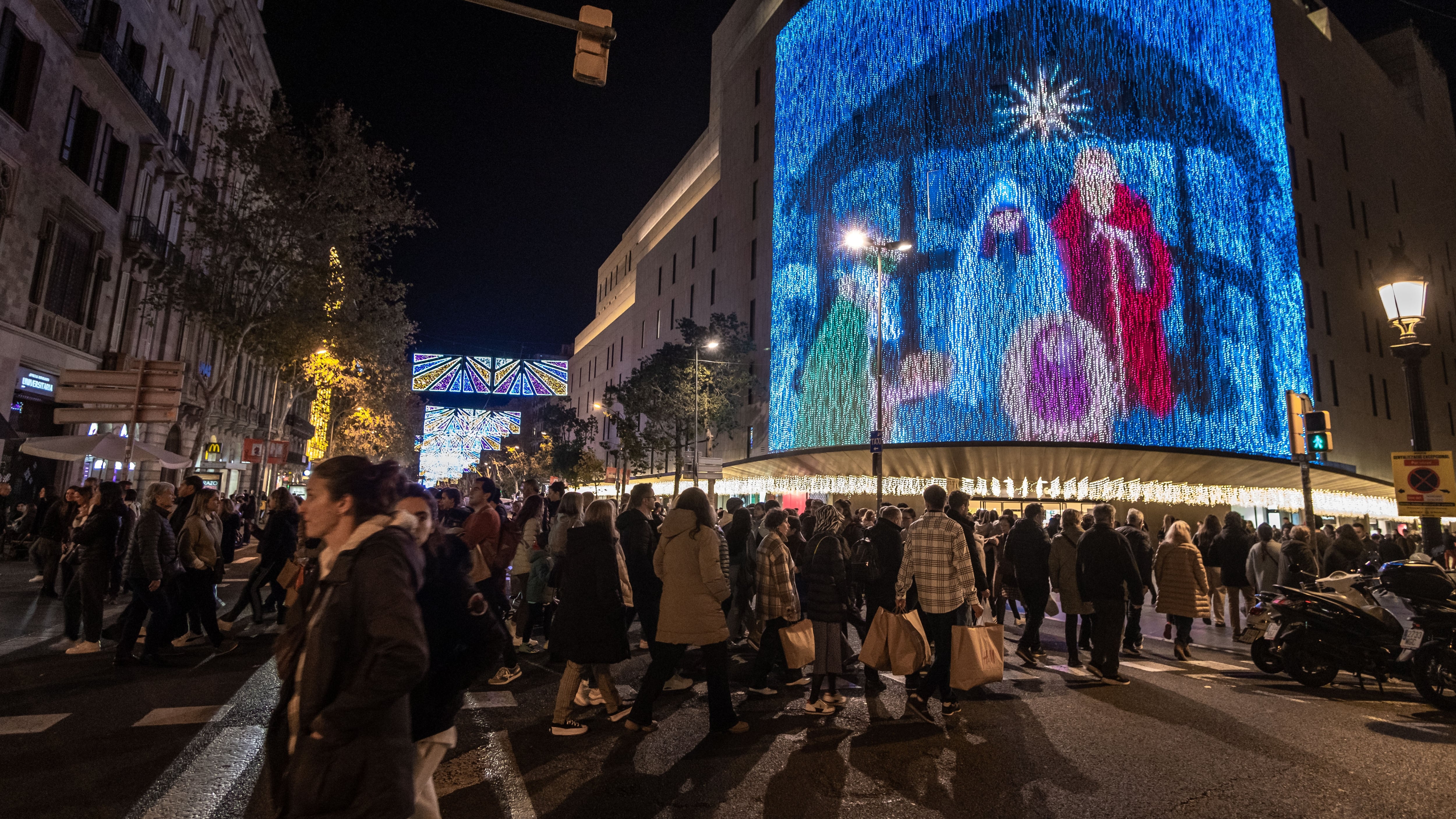 Calles de Barcelona en la Navidad de 2023.