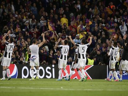 Los jugadores de la Juventus celebran el pase a semifinales.