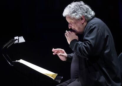 El director René Jacobs durante la versión en concierto de ‘Carmen’, el 27 de marzo en el Teatro Real.