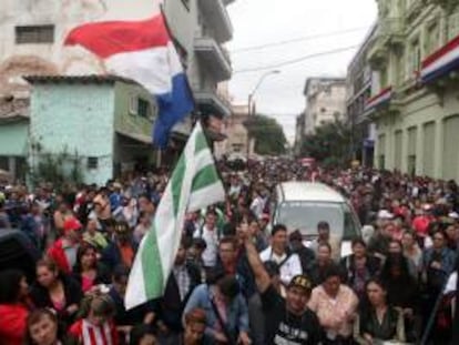 En la imagen, una marcha de maestros paraguayos convocada por la Federación de Educadores del Paraguay (FEP). EFE/Archivo