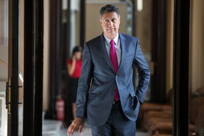 Xavier Garc&iacute;a Albiol, en los pasillos del Parlament.