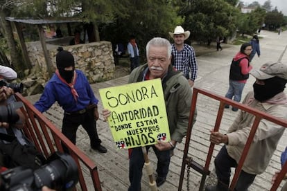 Nepomuceno Moreno, con una pancarta en la Caravana por la Paz, el pasado 16 de septiembre.