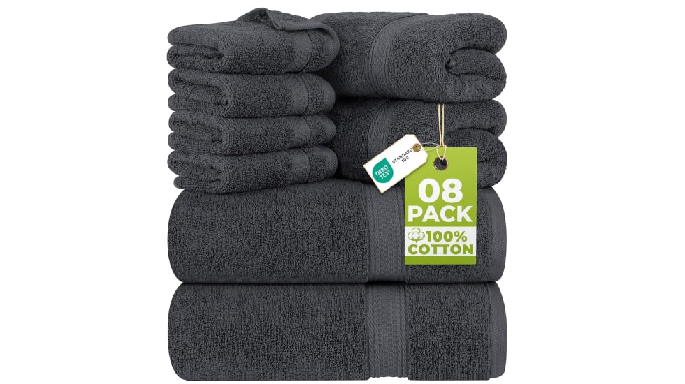 Juego de ocho toallas de algodón con calidad prémium.