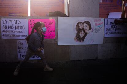 Frente Nacional Mujeres,  realizó un acto frente a los Juzgados Familiares de la CDMX