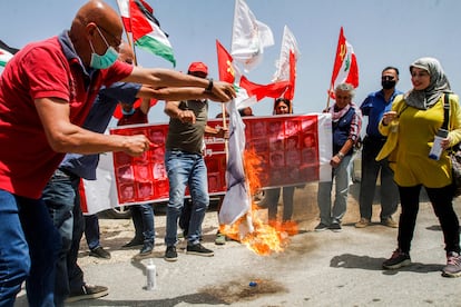 Protesta en Líbano contra la reanudación de las negociaciones de la frontera marítima con Israel.