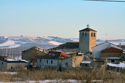 Vista general de la localidad de Tabanera de Cerrato, un pueblo palentino de solo 142 habitantes que busca familias con niños y ofrece a cambio una vivienda y una tienda de ultramarinos.