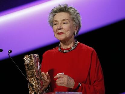 La actriz francesa Emmanuelle Riva recibe el César a mejor actriz por la cinta 'Amor'