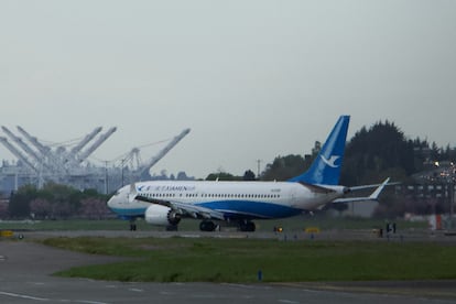 Un Boeing 737 Max de los que iban a ser adquiridos por Xiamen Airlines, aterrizando el pasado sábado en el aeropuerto internacional King County, Seattle, Estados Unidos.