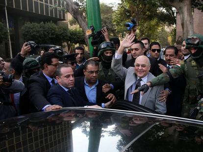 El l&iacute;der del partido Ghad, Mousa Mostafa Mousa, tras presentar su candidatura este lunes en El Cairo, Egipto.