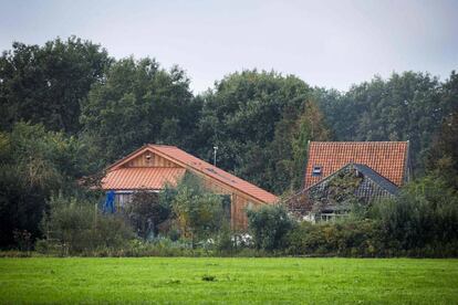 Fachada de la granja donde estaba recluida la familia, en la provincia holandesa de Drenthe.