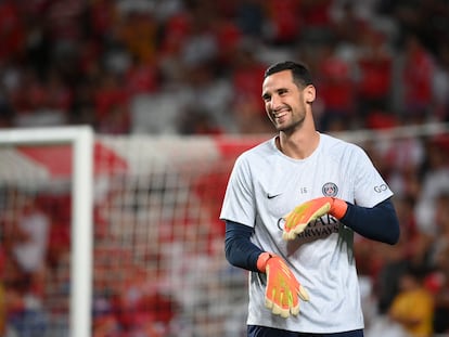 Sergio Rico, el pasado agosto antes del Benfica-PSG de Champions.