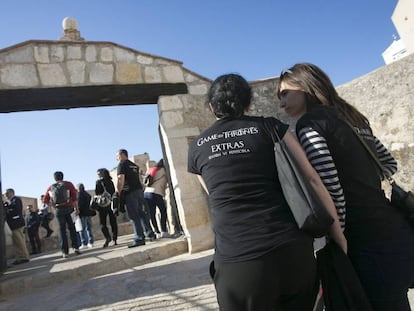 Extras for 'Game of Thrones' in Peñíscola on Monday.