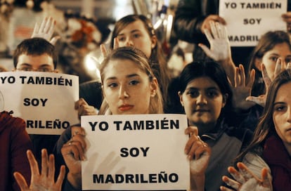 11 de marzo de 2004. Valencia. El mismo día de los atentados del 11-M tuvieron lugar en toda España diversas concentraciones silenciosas en memoria de las víctimas.