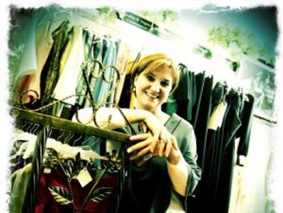 Ana Wagener, en la tienda de ropa de su sobrina en Chueca.