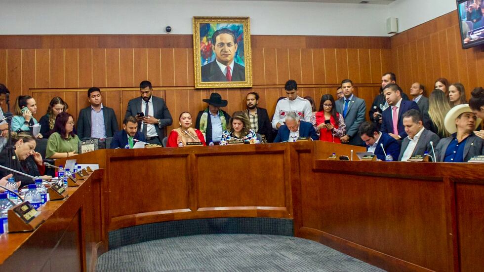 El Congreso hunde la reforma a la salud y le endosa a Petro su peor ...