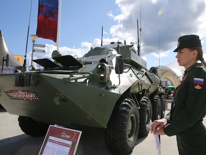 Un vehículo blindado de transporte militar, el pasado agosto en una exposición internacional de armamento en Kubinka, a las afueras de Moscú.