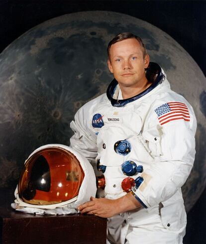 Foto oficial del astronauta Neil Armstrong.