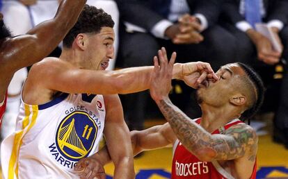 Pugna entre Klay Thompson y Gerald Green,