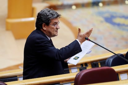 El ministro de Inclusión, Seguridad Social y Migraciones, José Luis Escrivá, durante una intervención en el Senado.