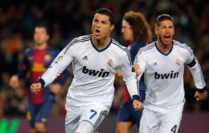 En los primeros meses de 2013, hubo clásico en las semifinales de Copa del Rey. En la ida, en Madrid, empataron a uno. En la vuelta, el Madrid ganó 1-3 en el Camp Nou con dos goles de Cristiano y uno de Varane, que ya había marcado el de la ida.