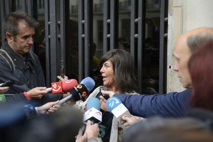 Nerea Llanos a la llegada a la sede del PP de Vitoria.