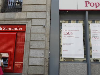 Una oficina del Santander junto a otra del Banco Popular