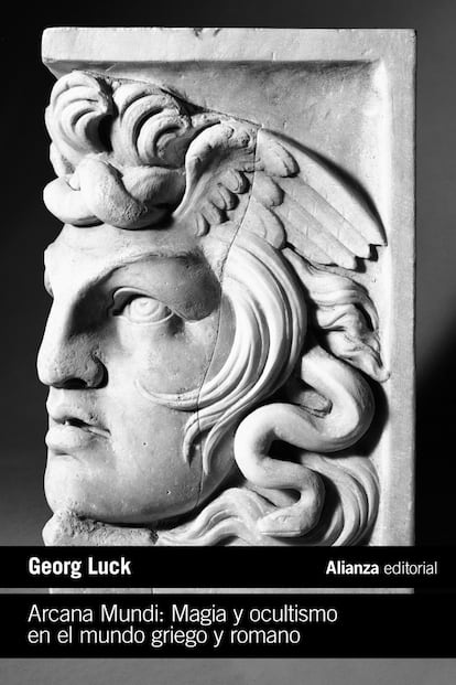 Portada de ‘Arcana Mundi. Magia y ocultismo en el mundo griego y romano’, de Georg Luck.