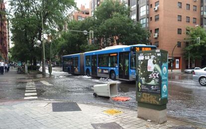 El paseo de las Acacias inundado este s&aacute;bado.