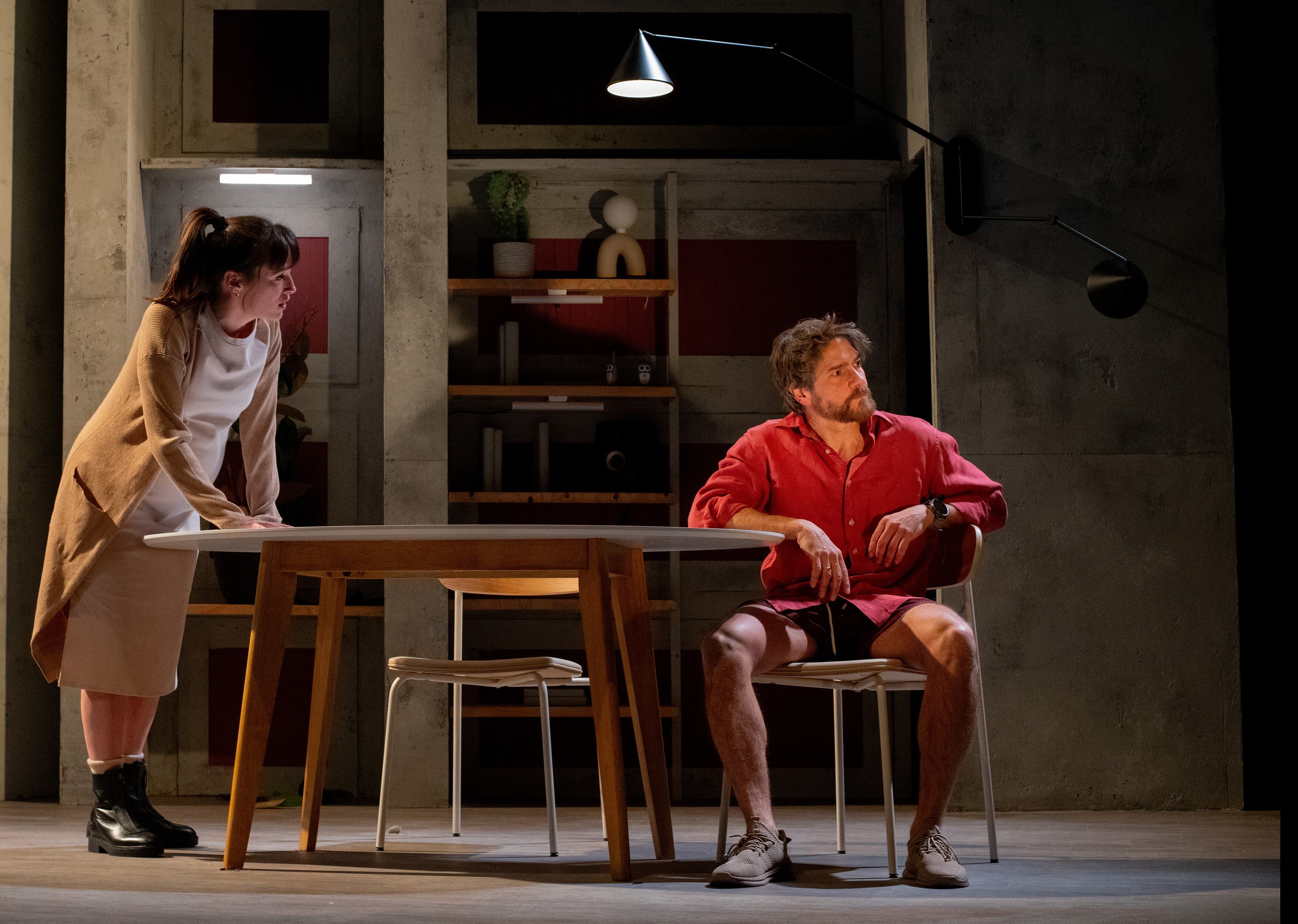 Prometeo encadenado a su casa para evitar el desahucio: el teatro aborda la gentrificación y la crisis de la vivienda