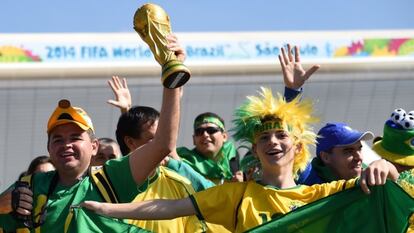 Aficionados en el Mundial de Brasil 2014. Banco de imágenes FIFA.