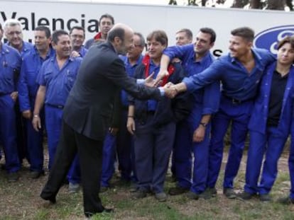 Rubalcaba visita la f&aacute;brica de Ford Espa&ntilde;a.