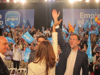 El líder del PP, Mariano Rajoy, en un mitin En Cerdanyola Del Vallès