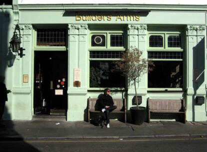 Pub Builders Arms, edificio clave en la expansión de Kensington y Londres