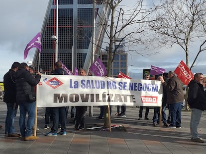 Concentración de trabajadores de Metro  de Madrid ante los juzgados de Plaza Castilla.