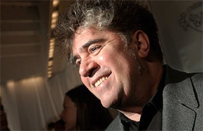 Pedro Almodóvar, en Nueva York, durante la entrega del premio a <i>Hable con ella</i>.