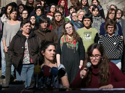 Las diputadas de la CUP en un acto contra las actitudes machistas.