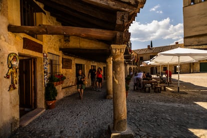 Una de las calles de Pedraza, en Segovia, el 25 de julio de 2024. 