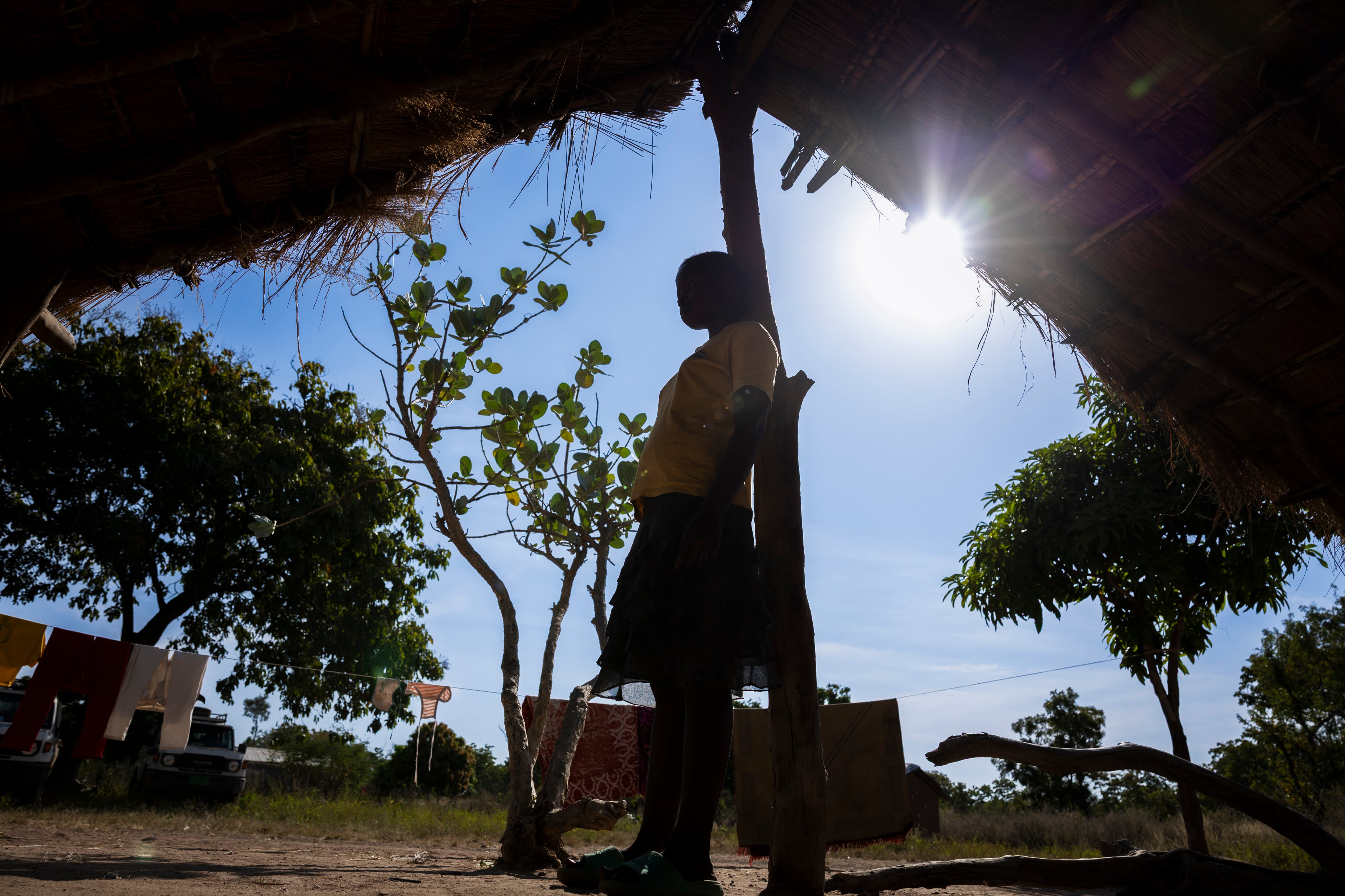 La infancia perdida en el bosque de los niños soldado: “Cada jefe del grupo armado tenía sus chicas”
