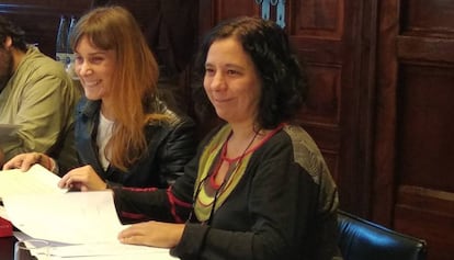 Jéssica Albiach y Susana Segovia en la Mesa del Parlament de este martes