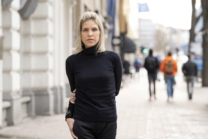 La escritora y periodista Karina Sainz Borgo, retratada en 2020.